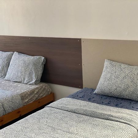 Sri-Indo Guest House Lisbon Bagian luar foto