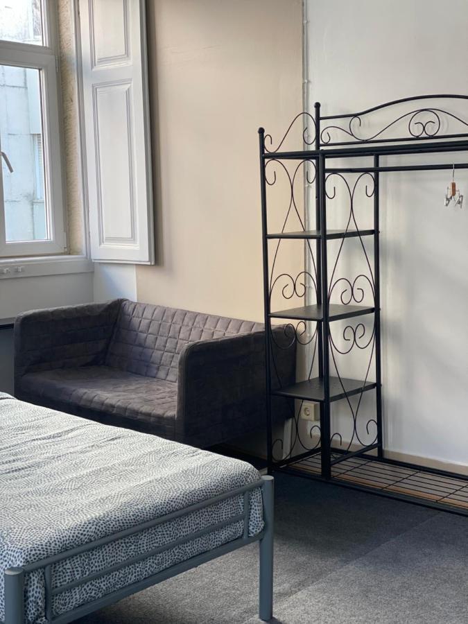 Sri-Indo Guest House Lisbon Bagian luar foto