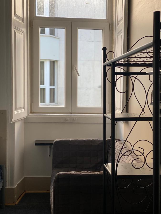 Sri-Indo Guest House Lisbon Bagian luar foto
