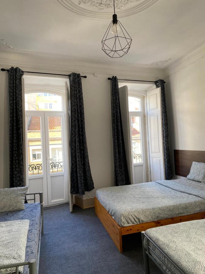 Sri-Indo Guest House Lisbon Bagian luar foto