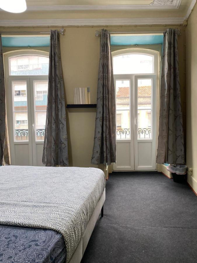 Sri-Indo Guest House Lisbon Bagian luar foto