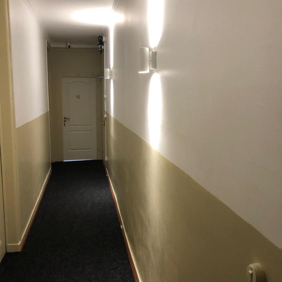 Sri-Indo Guest House Lisbon Bagian luar foto