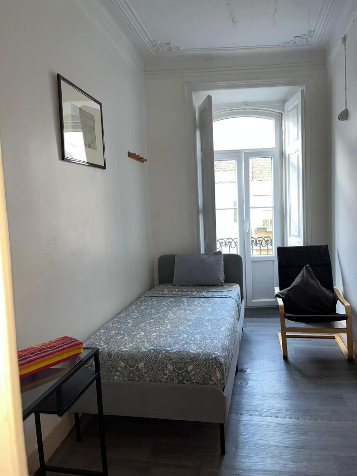 Sri-Indo Guest House Lisbon Bagian luar foto